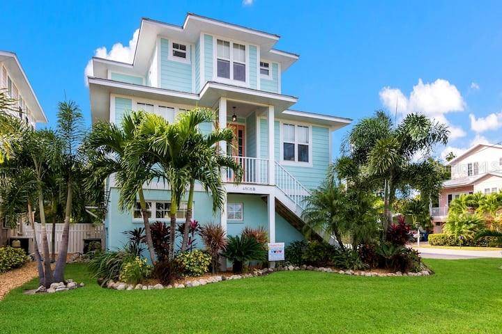 4808 GULF DR #B, Holmes Beach, FL 34217