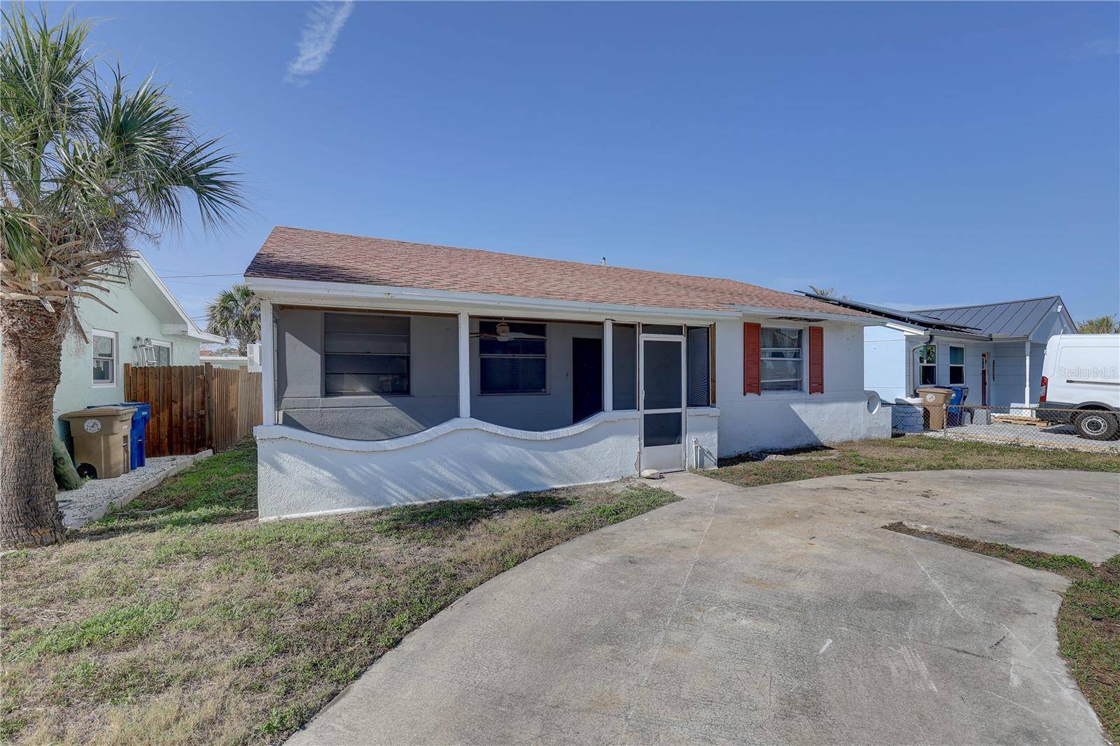 440 S BAYSHORE DR, Madeira Beach, FL 33708