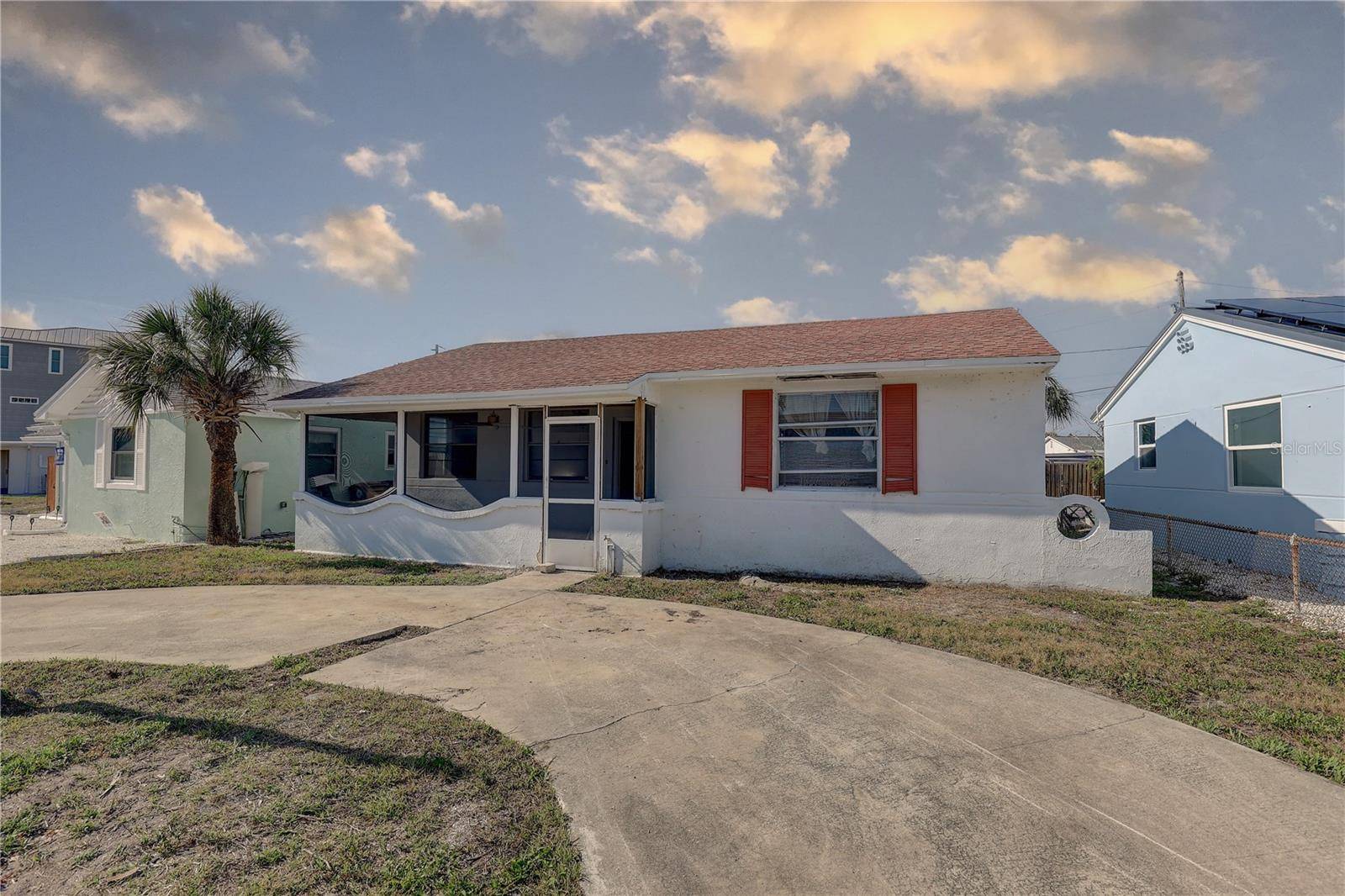 440 S BAYSHORE DR, Madeira Beach, FL 33708
