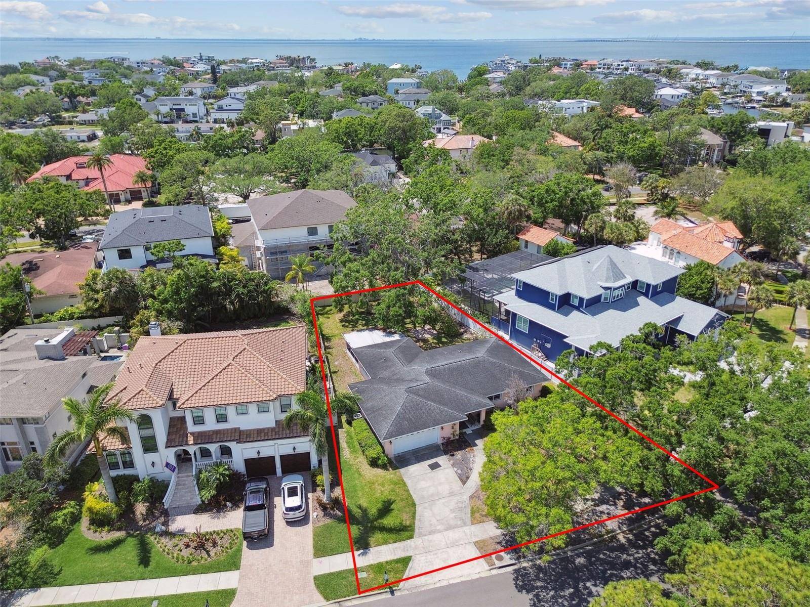 2607 S BRYANT CIR, Tampa, FL 33629