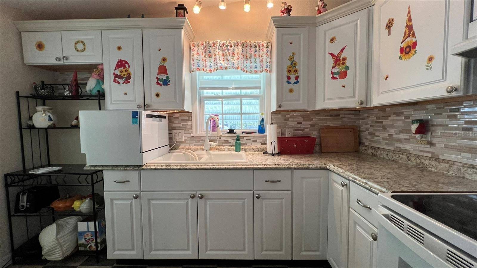 3829 CHAH DR, Zephyrhills, FL 33541