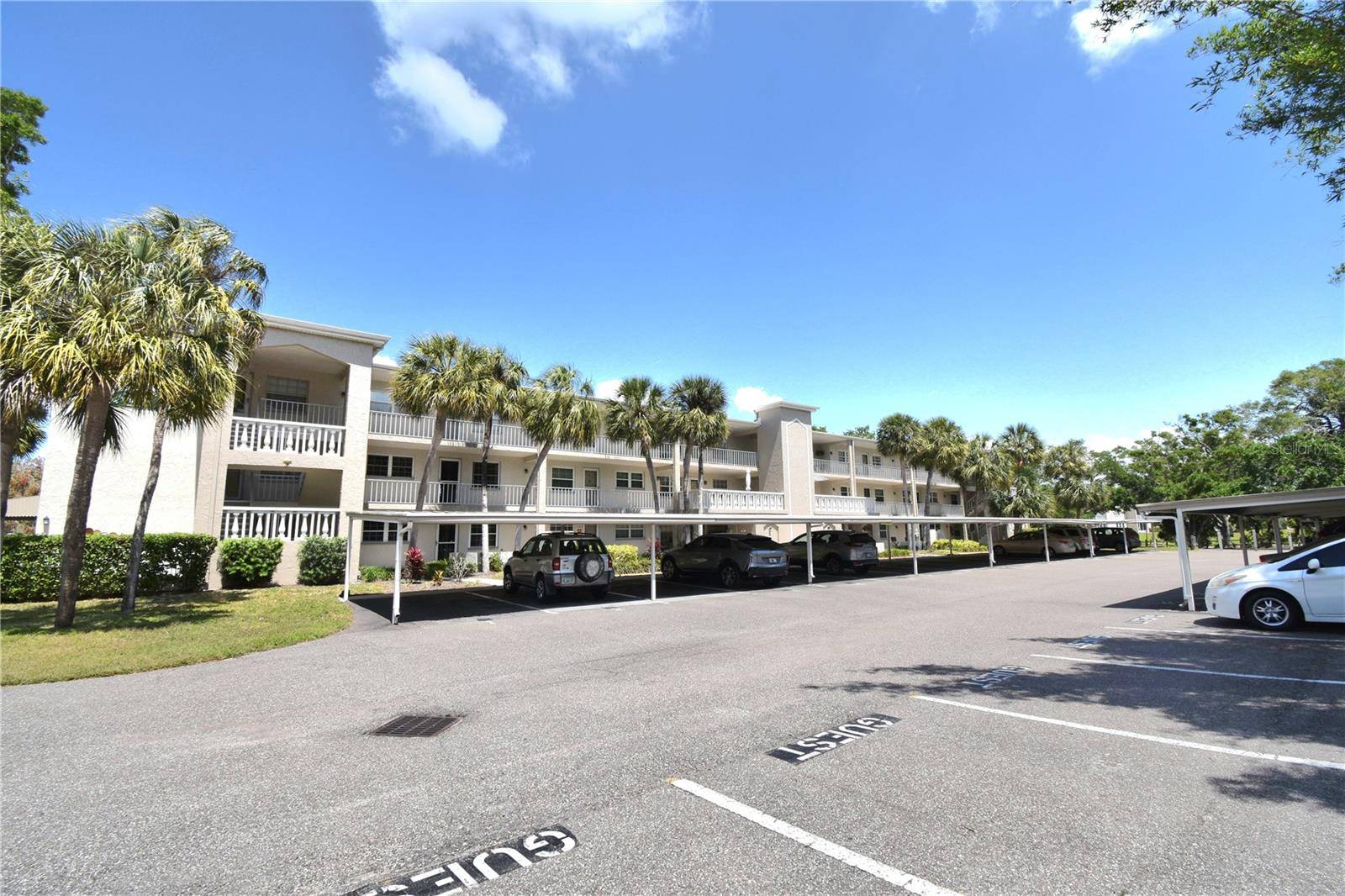 940 VIRGINIA ST #304, Dunedin, FL 34698