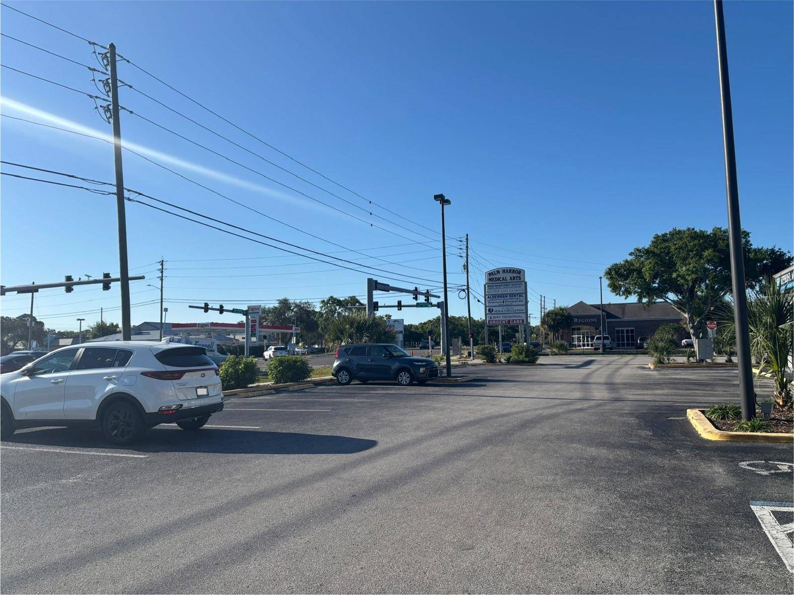 2855 ALT 19, Palm Harbor, FL 34683
