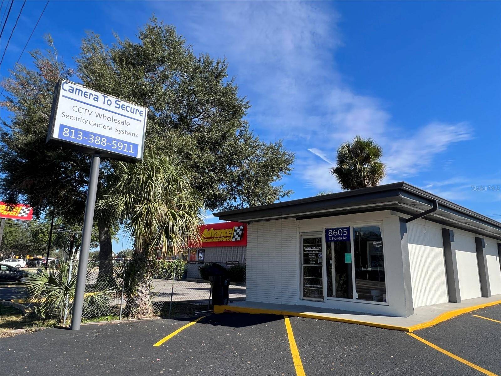 8610 N SUWANEE AVE, Tampa, FL 33604