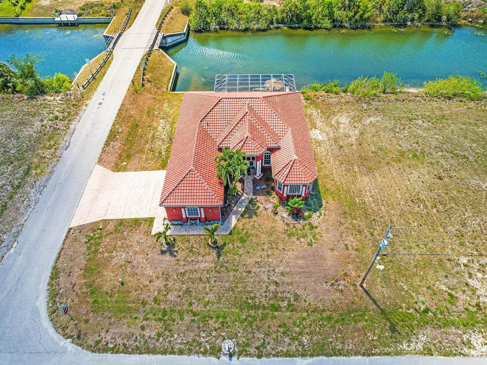 1112 NW 9TH AVE, Cape Coral, FL 33993