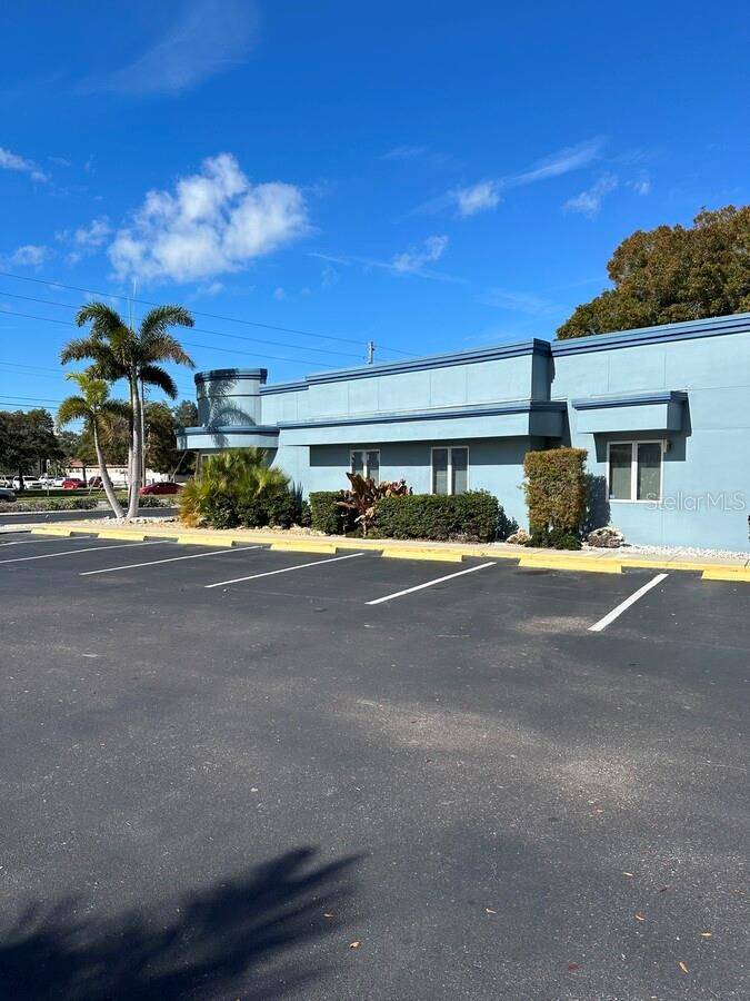 7641 66TH ST N, Pinellas Park, FL 33781