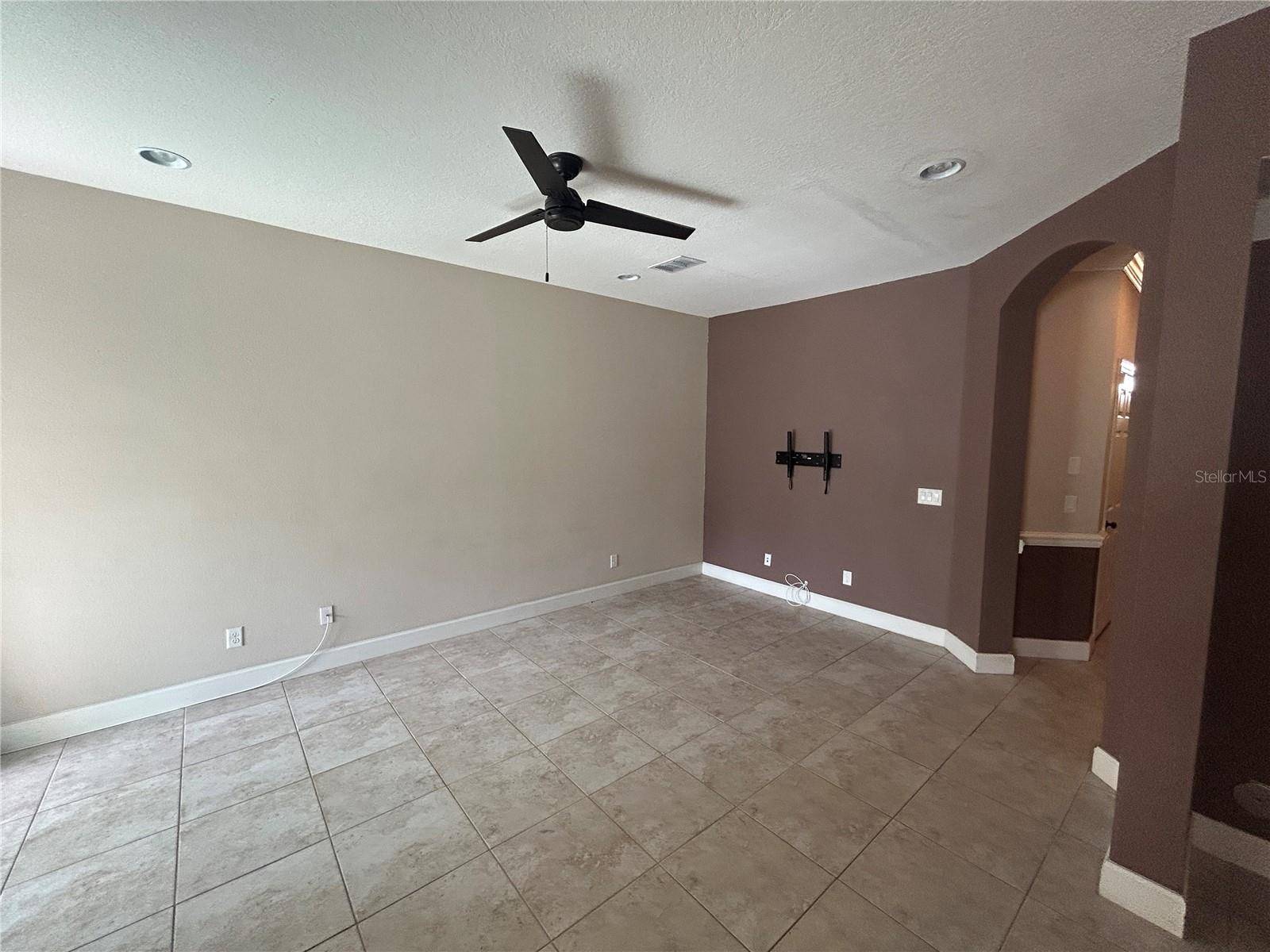 403 E TUSCAN LN E, Oldsmar, FL 34677