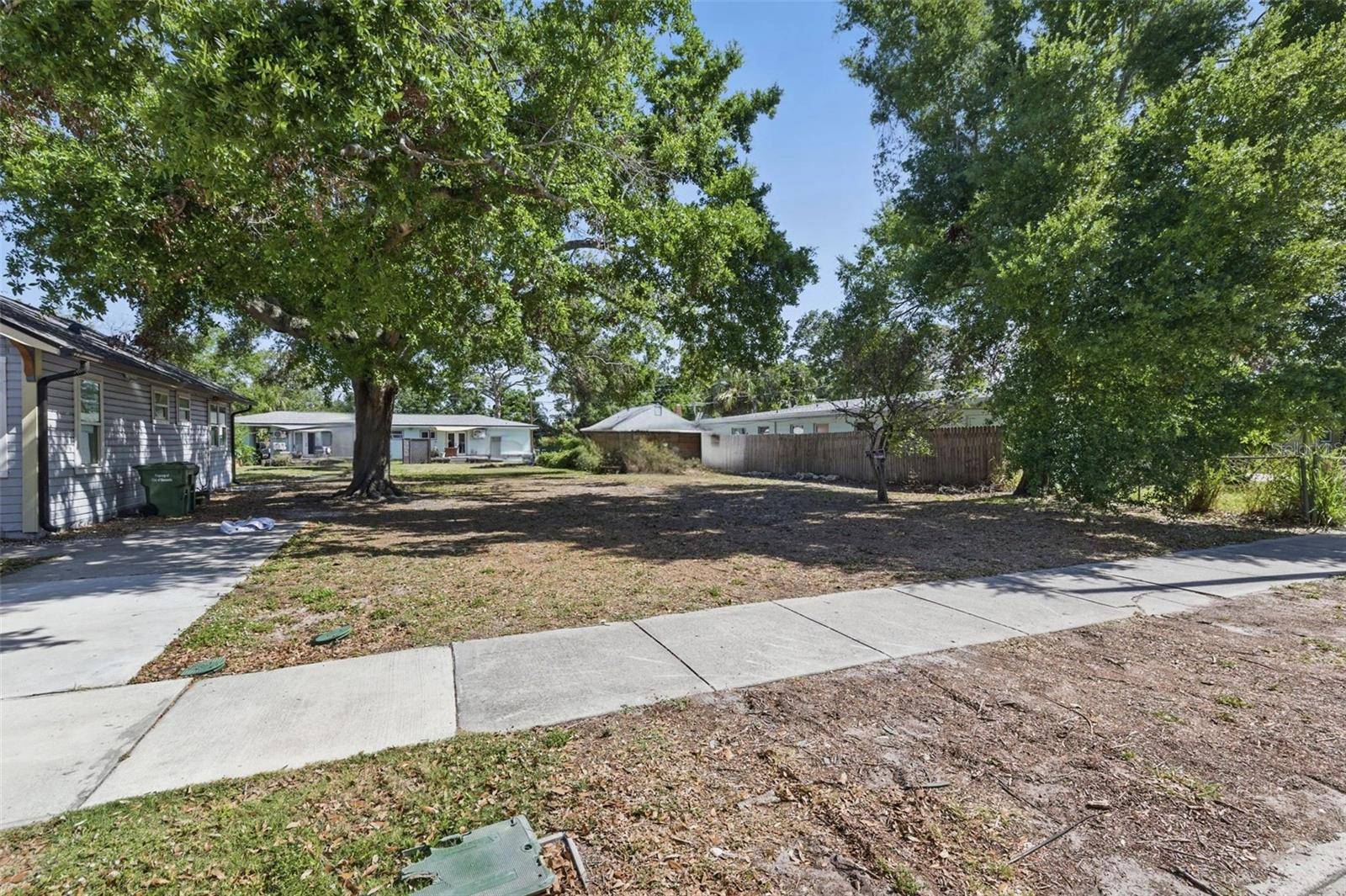 0 9TH ST, Sarasota, FL 34237