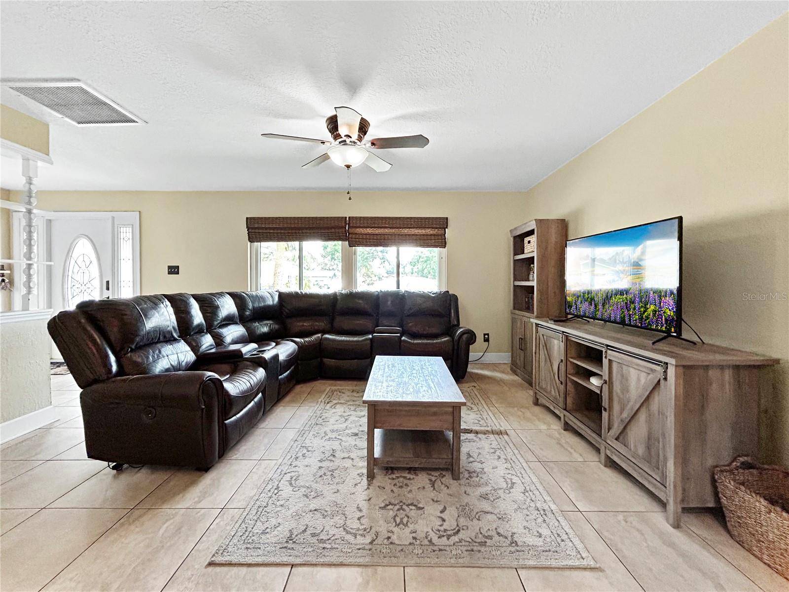 3508 YALE CIR, Riverview, FL 33578