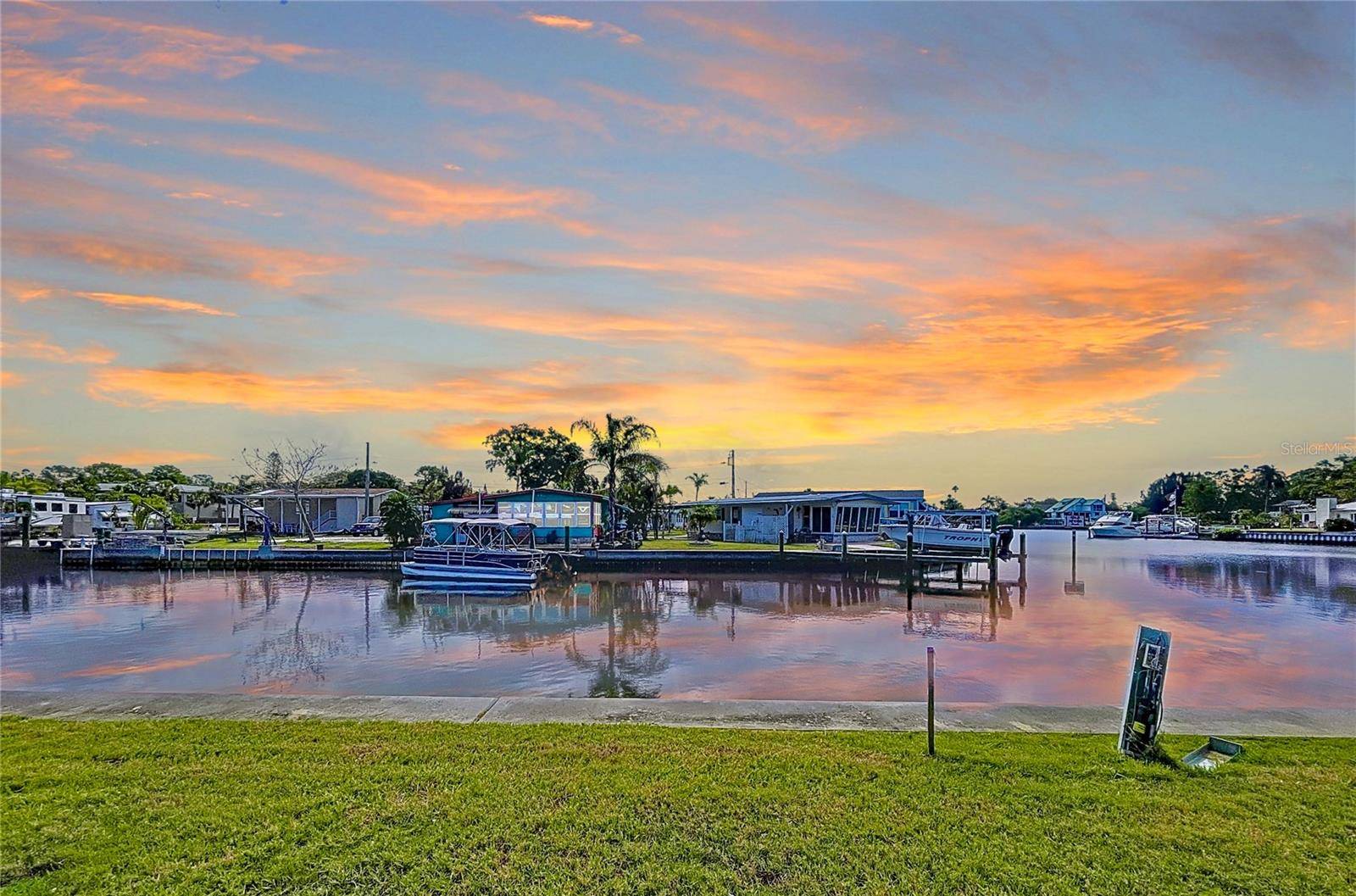 18 YAWL LN #18, Palm Harbor, FL 34683