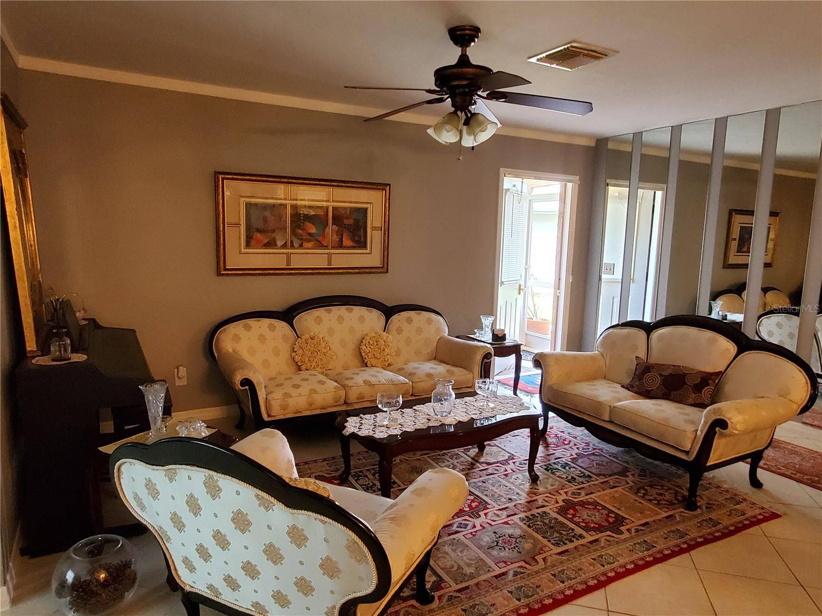 403 FINCHLEY CT #B, Sun City Center, FL 33573