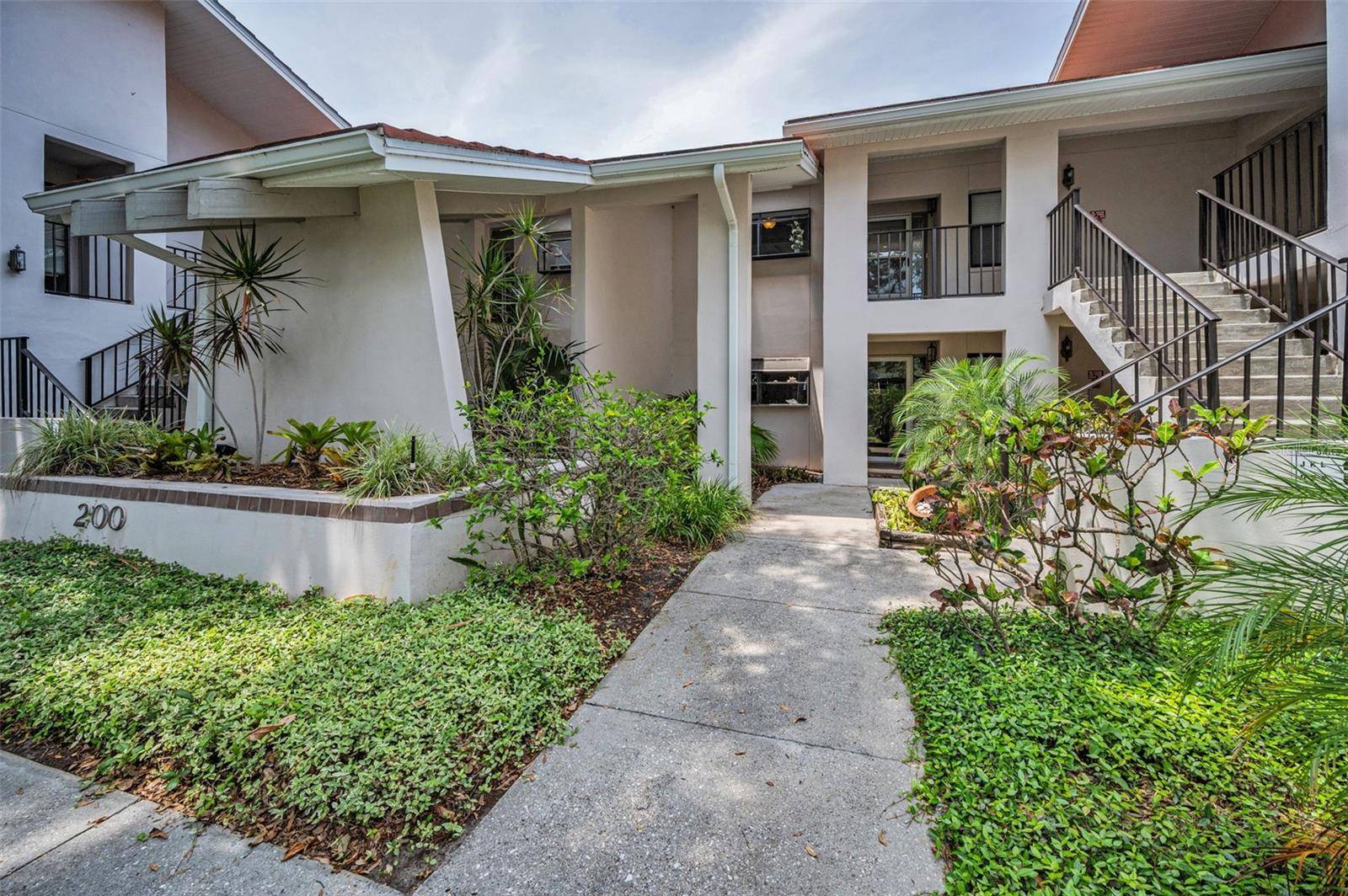 300 S FLORIDA AVE #200J, Tarpon Springs, FL 34689