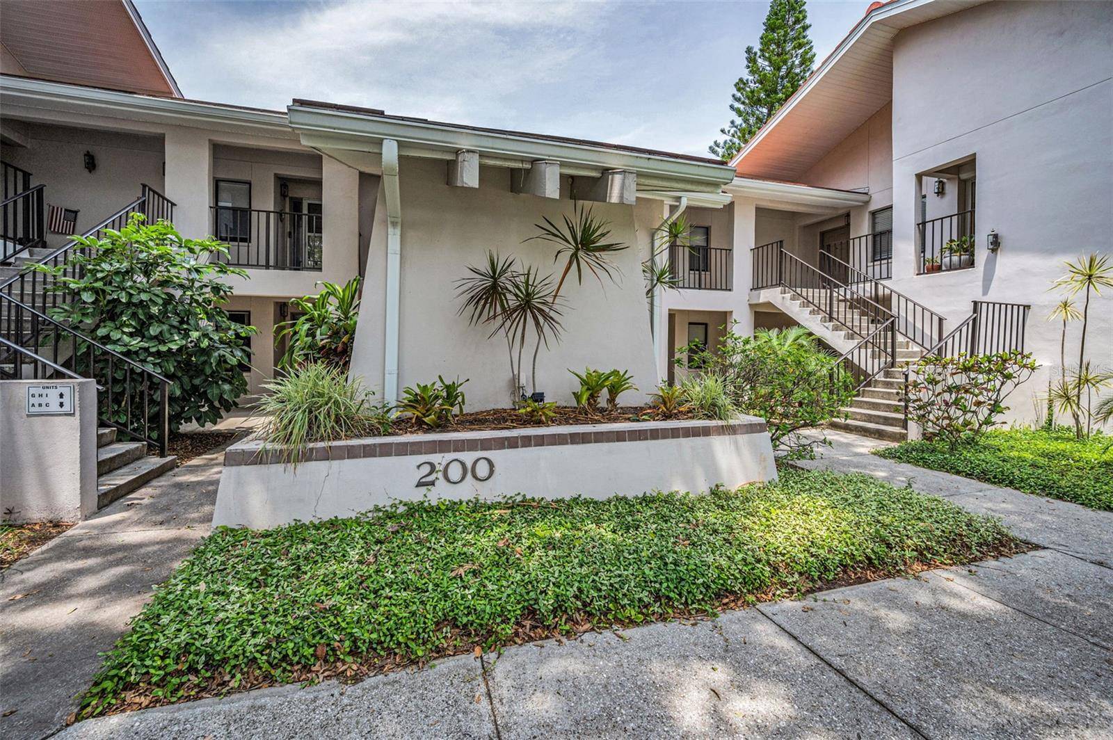 300 S FLORIDA AVE #200J, Tarpon Springs, FL 34689