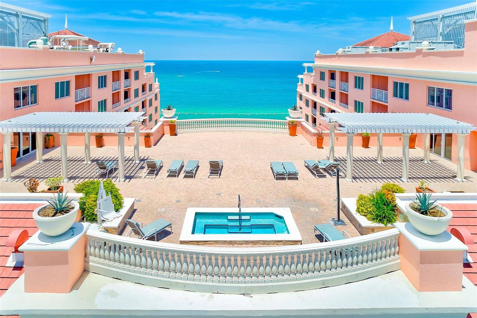301 S GULFVIEW BLVD #301, Clearwater Beach, FL 33767