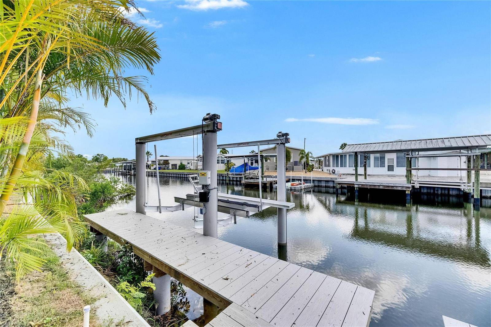 6526 SIMONE SHORES CIR, Apollo Beach, FL 33572
