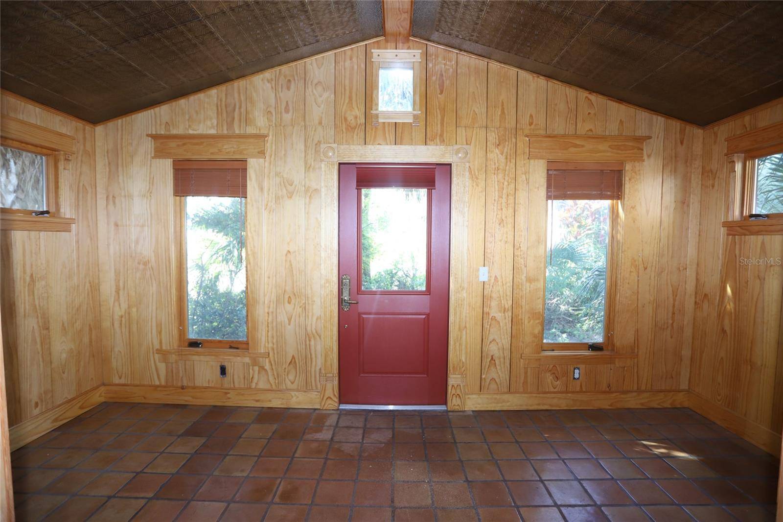 272 ORANGE ST #A-B, Palm Harbor, FL 34683