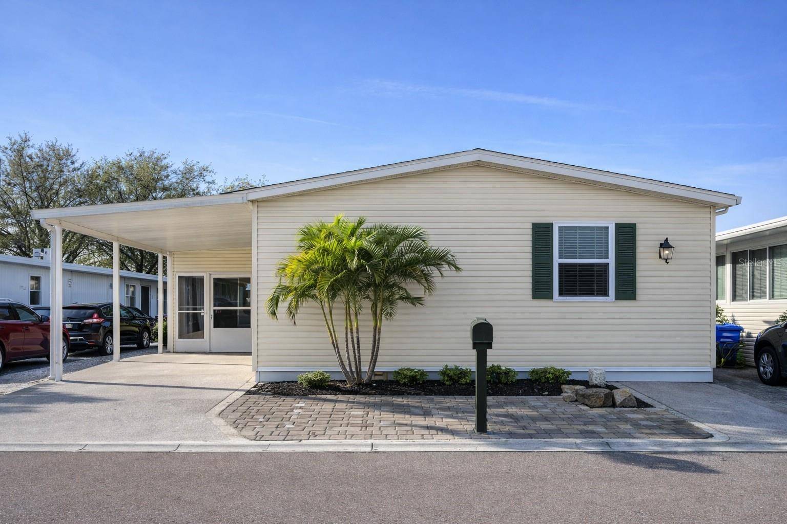 250 S PORT ROYAL LN, Apollo Beach, FL 33572