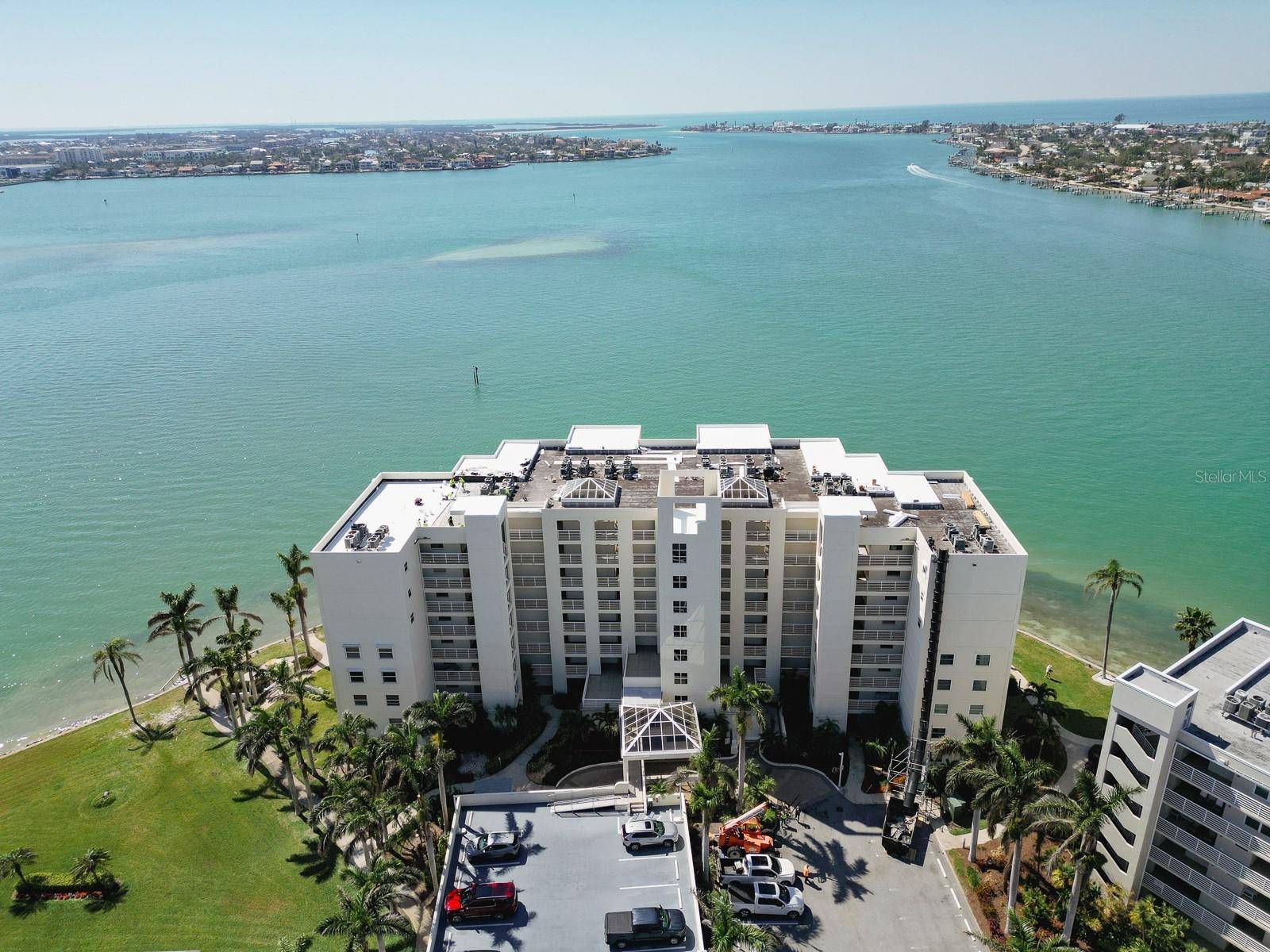 6105 BAHIA DEL MAR CIR #682, St Petersburg, FL 33715