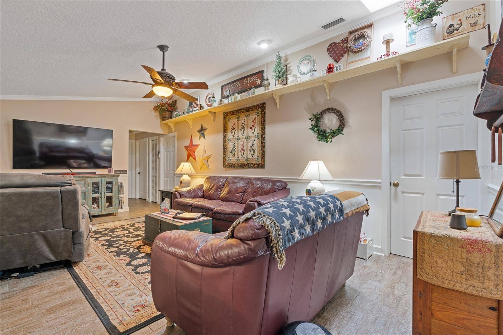 155 WOODCUTTER LN, Palm Harbor, FL 34683