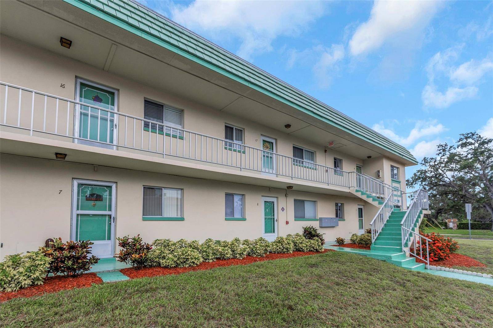 2001 GREENBRIAR BLVD #17, Clearwater, FL 33763