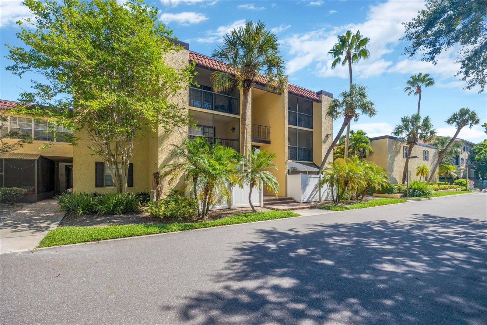 5305 SAN SEBASTIAN CT #127, Tampa, FL 33609