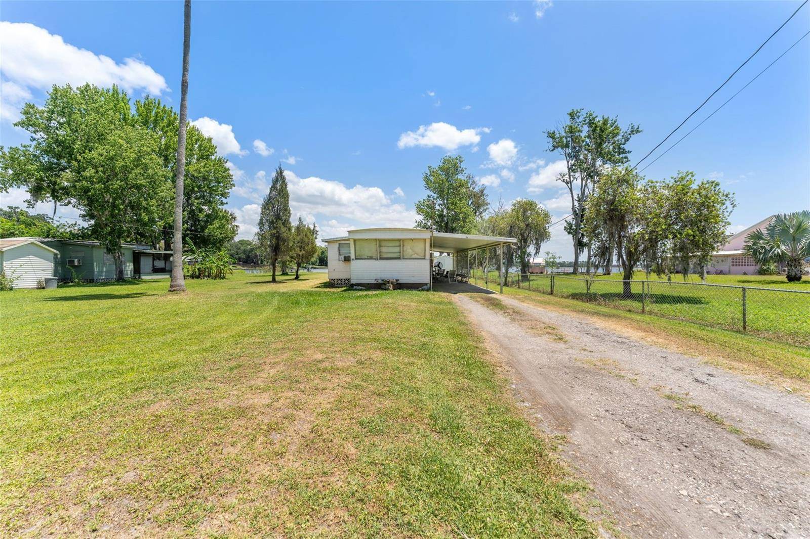 7558 BERKLEY RD, Polk City, FL 33868