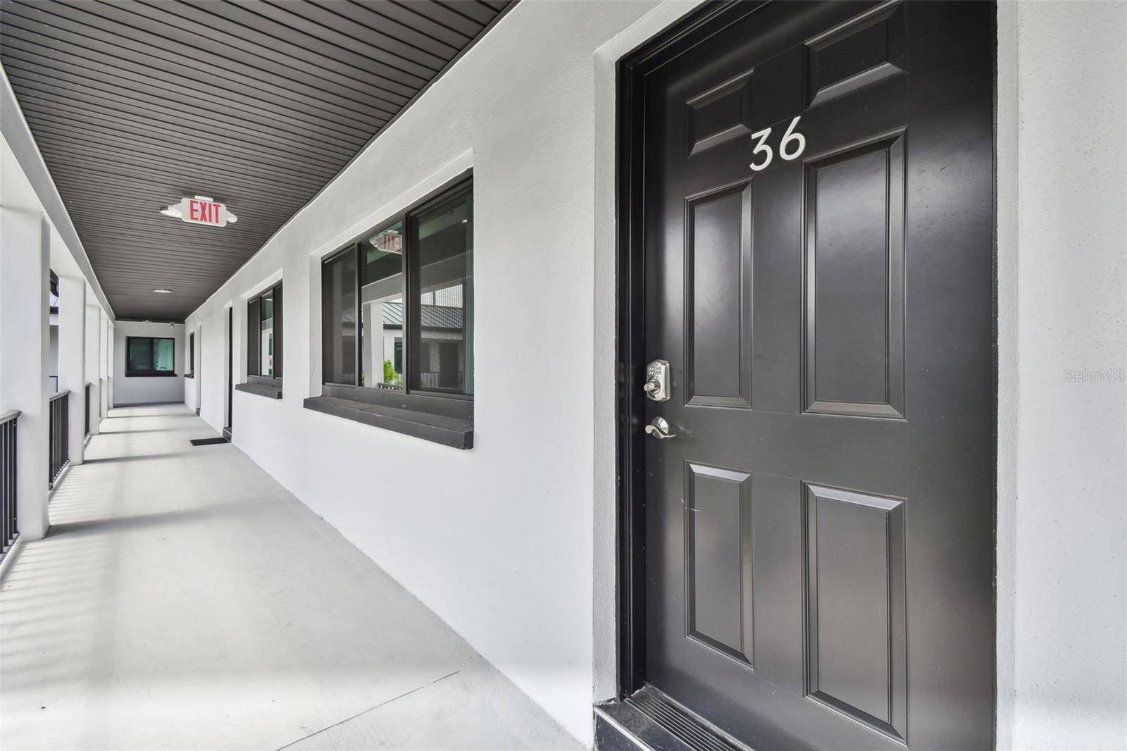 2942 W BAY DR #24, Belleair Bluffs, FL 33770