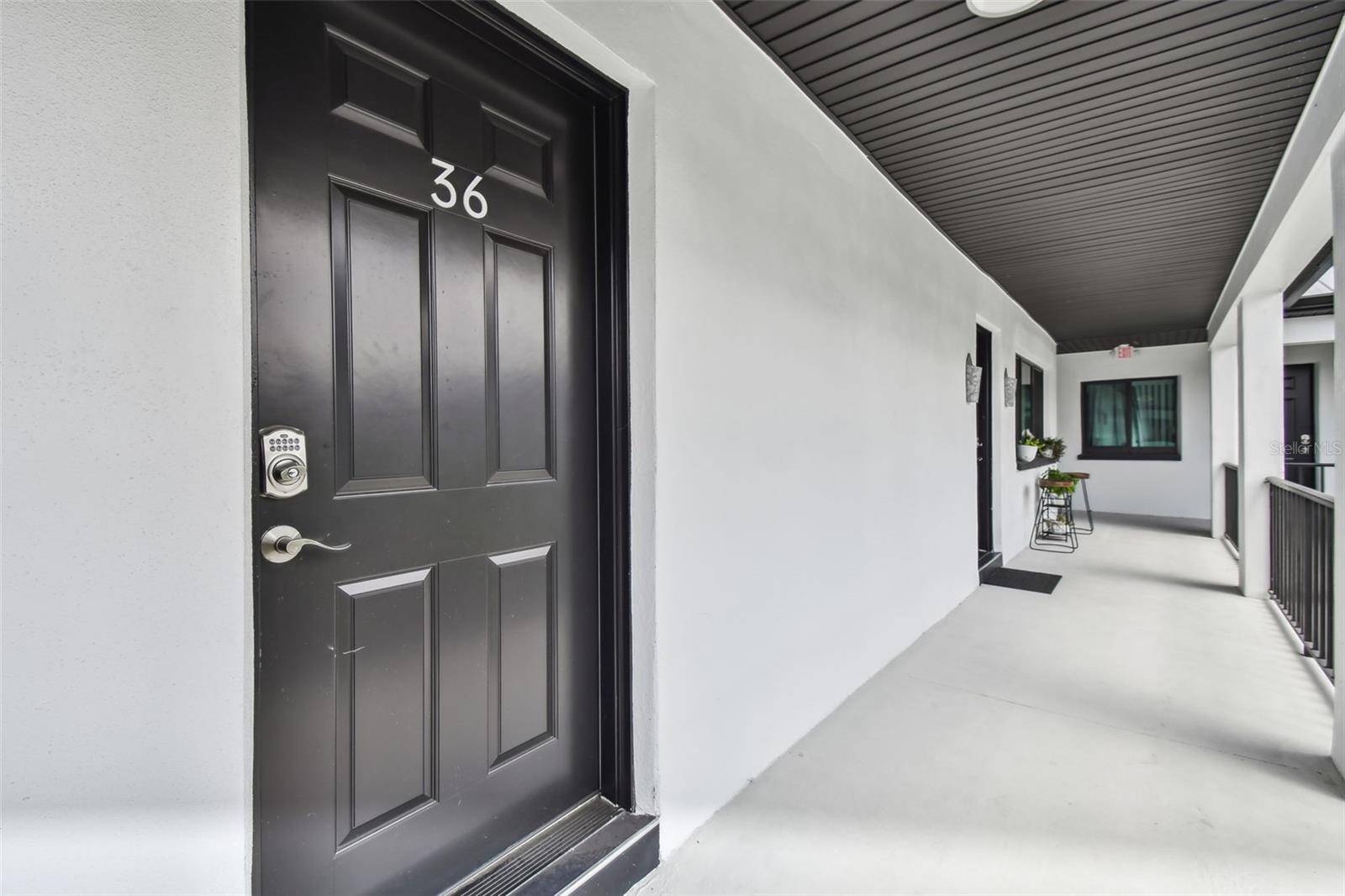 2942 W BAY DR #16, Belleair Bluffs, FL 33770