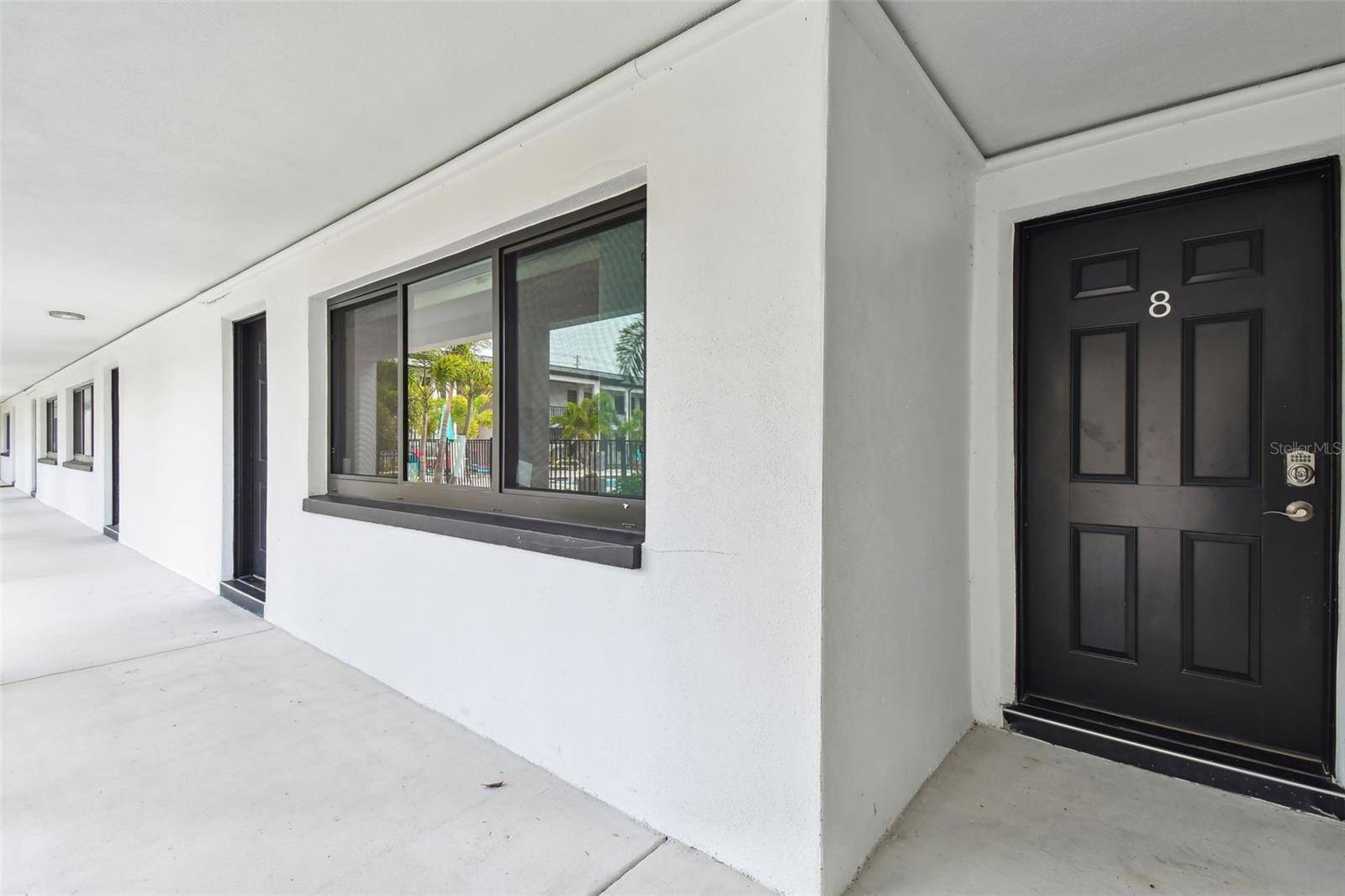 2942 W BAY DR #33, Belleair Bluffs, FL 33770
