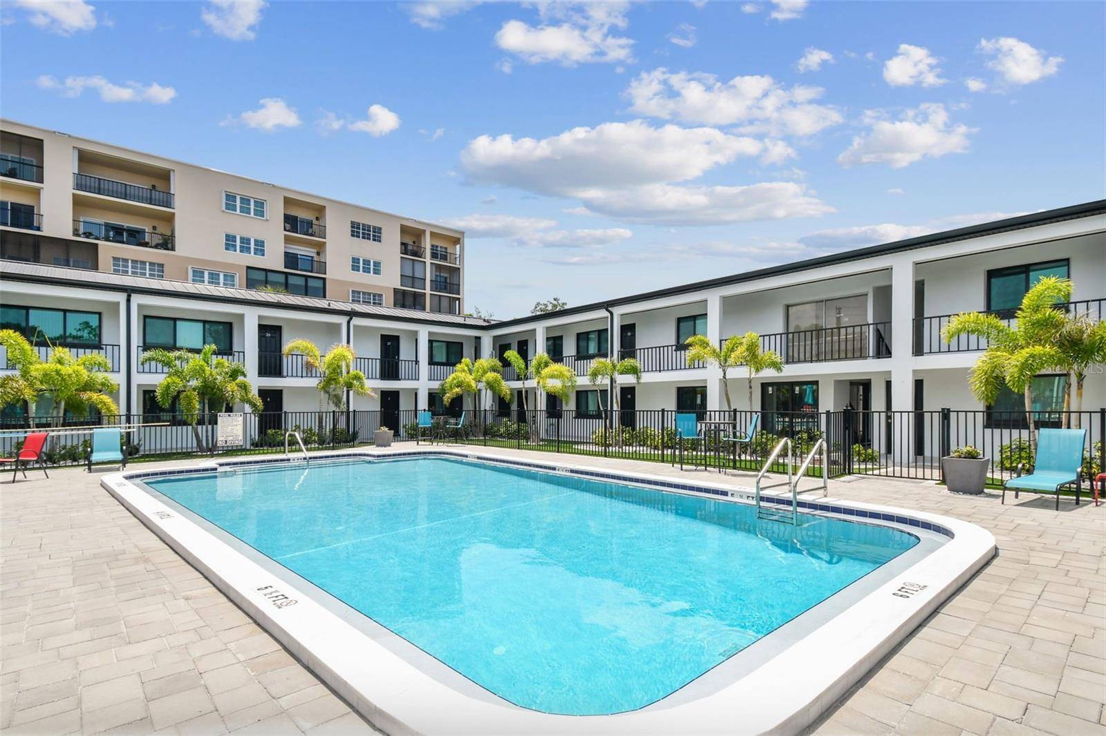 2942 W BAY DR #33, Belleair Bluffs, FL 33770