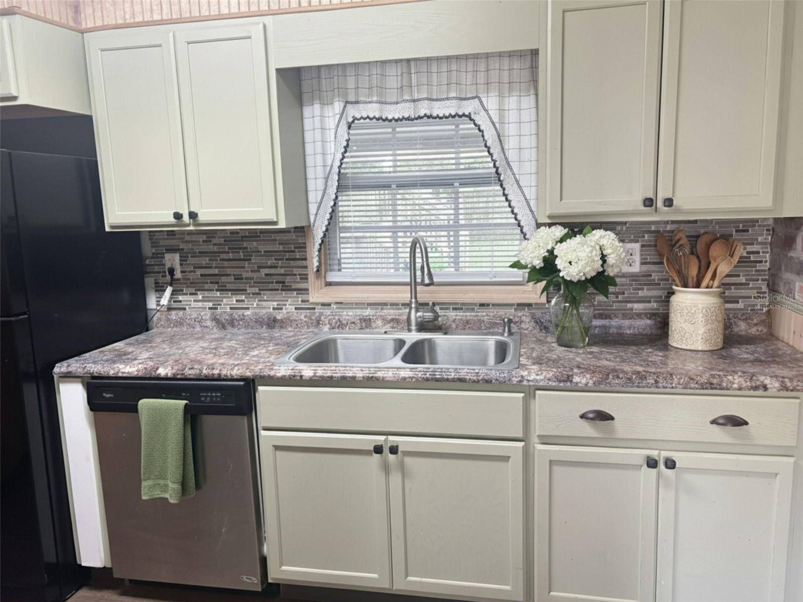 512 GREEN CIR, Fort Meade, FL 33841