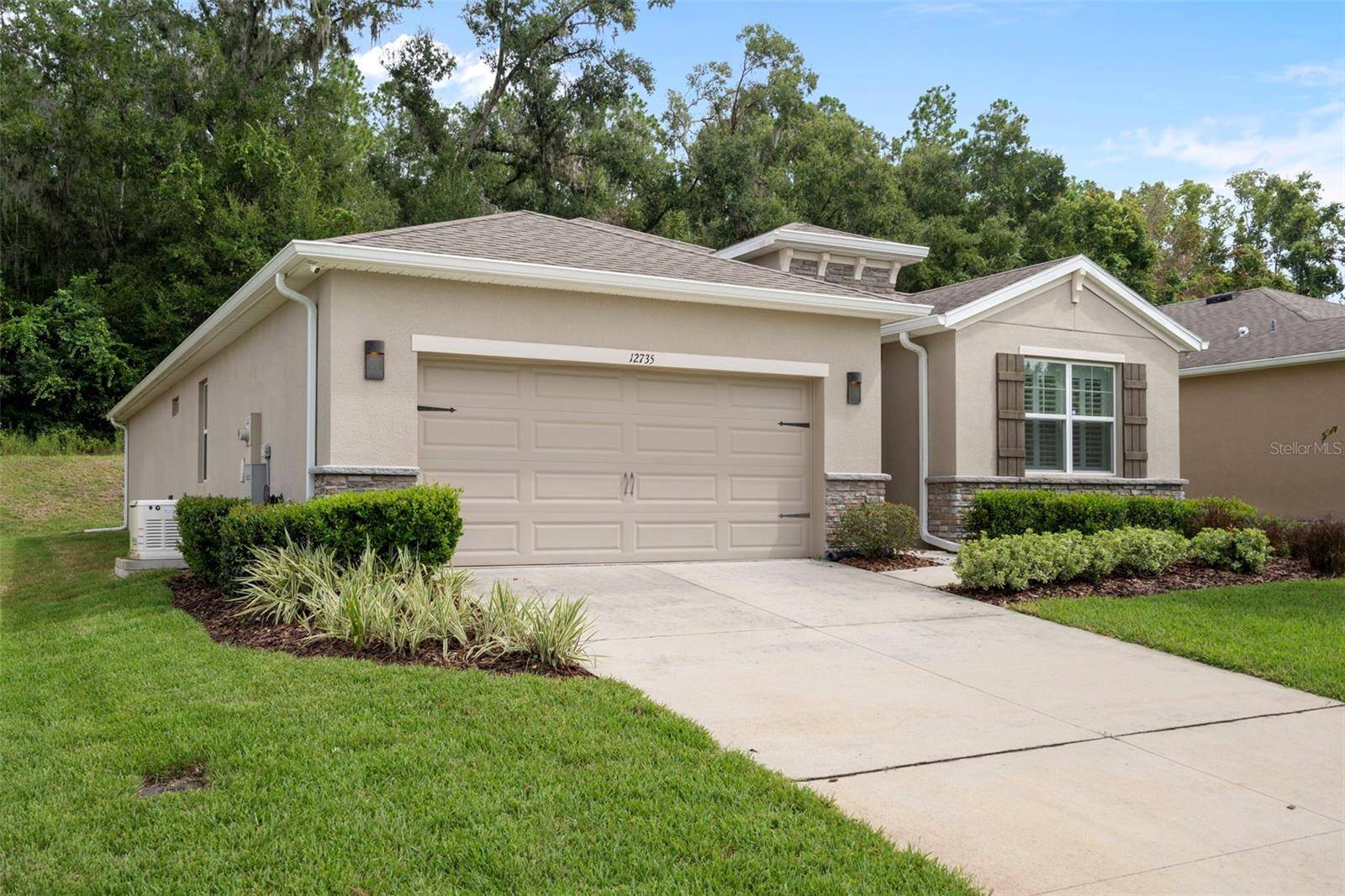 12735 EASTPOINTE DR, Dade City, FL 33525