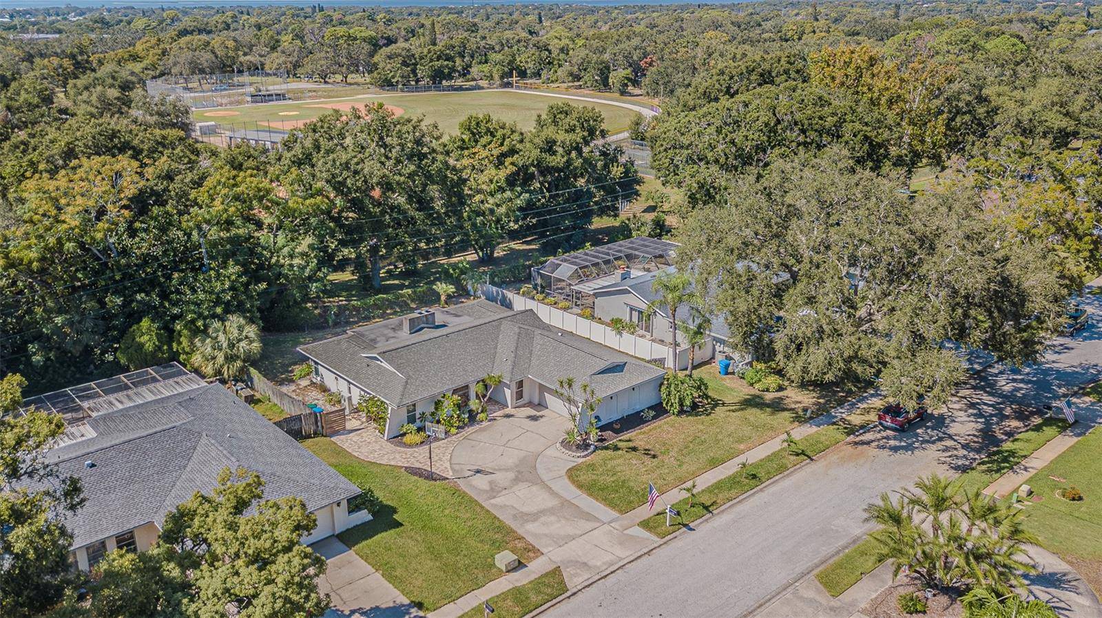 565 SANDY HOOK RD, Palm Harbor, FL 34683