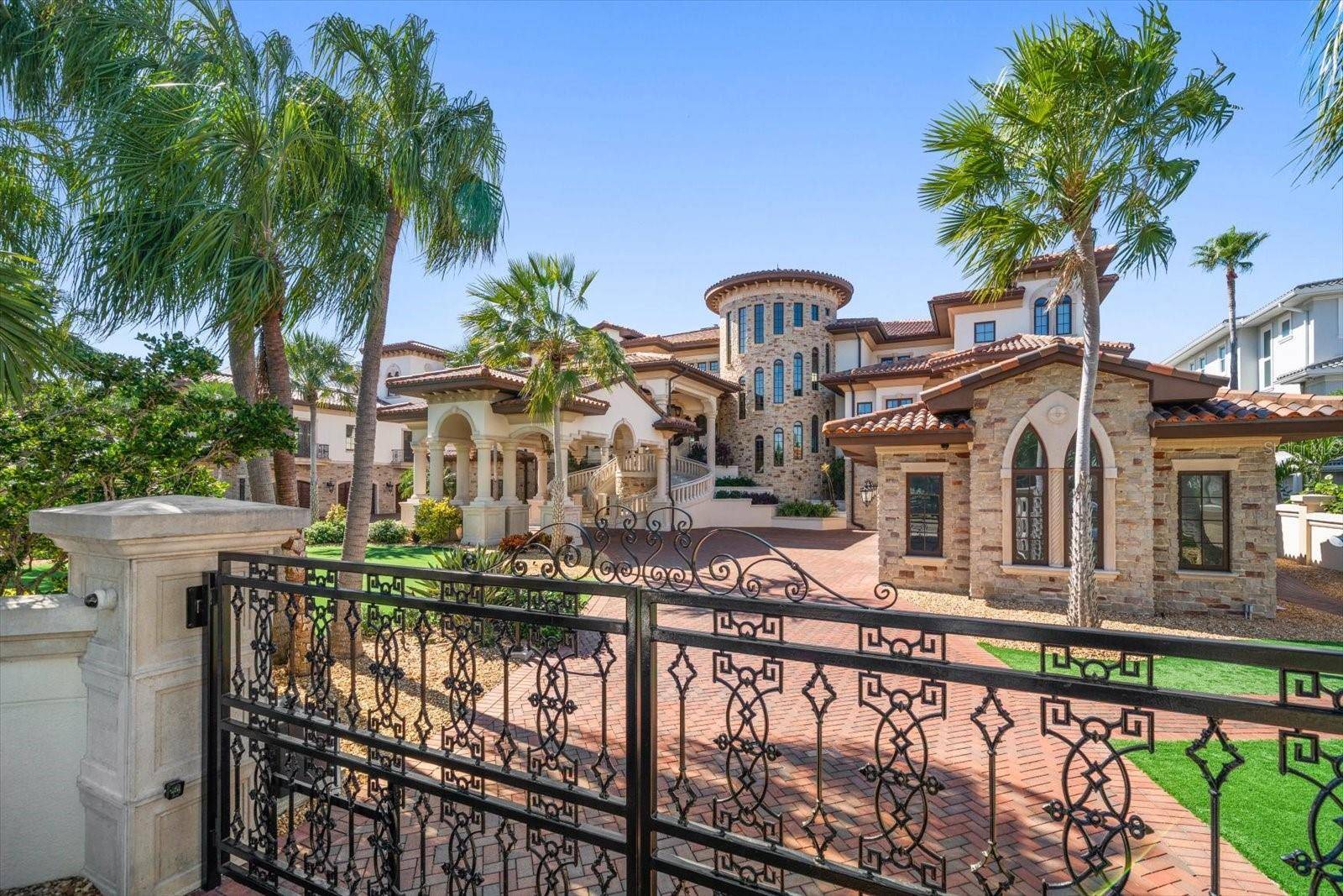 1700 GULF BLVD, Belleair Beach, FL 33786