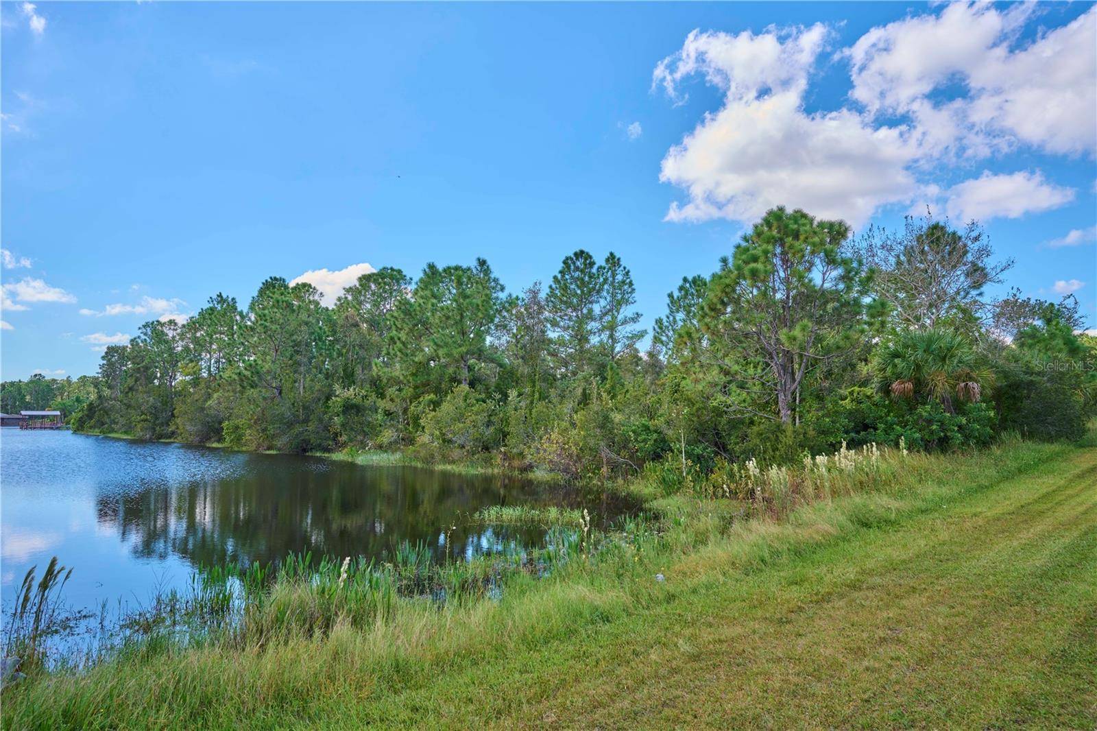 2 AMARYLLIS DR, Indian Lake Estates, FL 33855