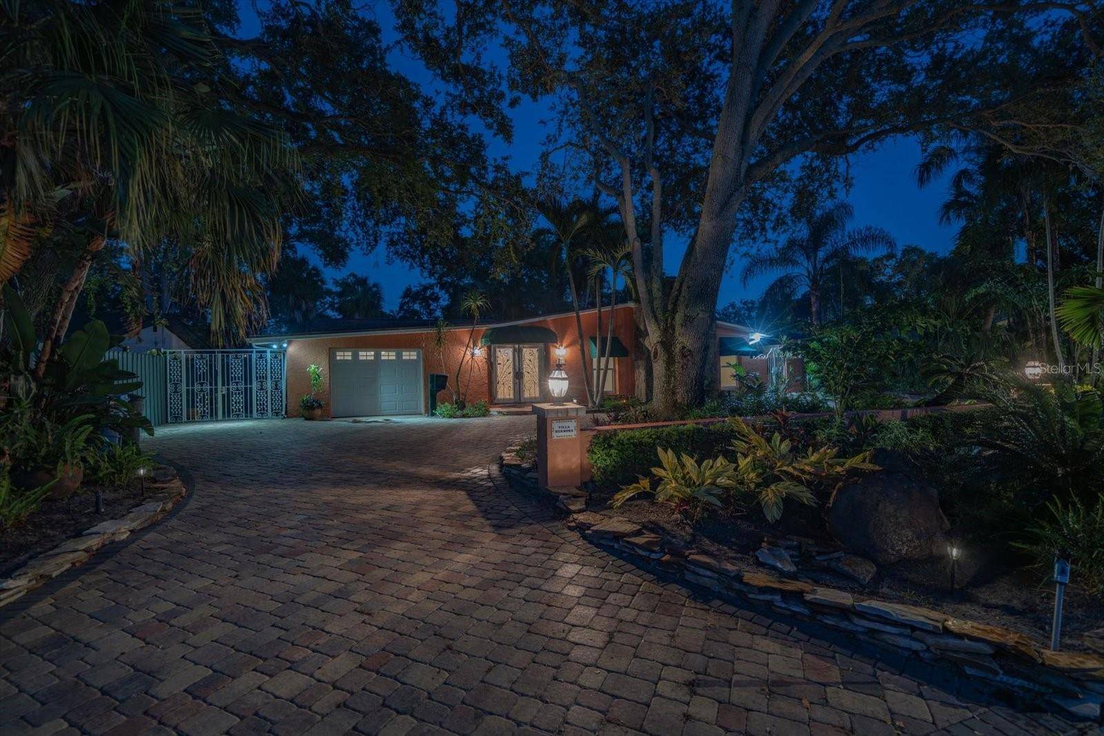 3033 82ND WAY N, St Petersburg, FL 33710