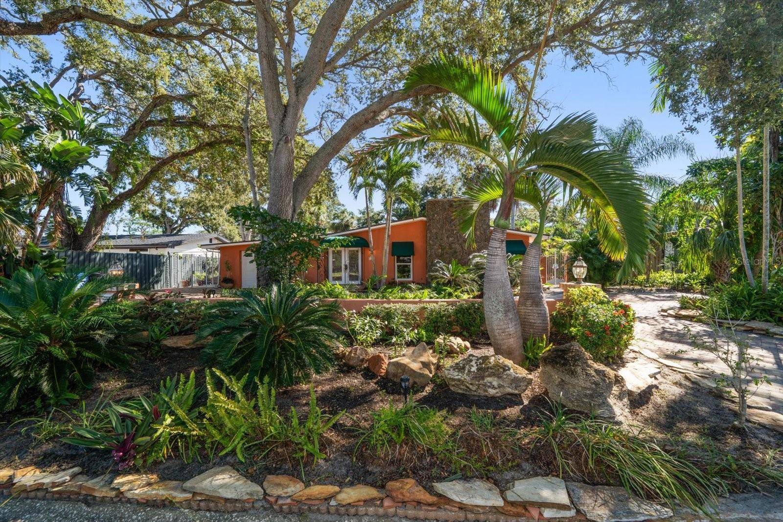 3033 82ND WAY N, St Petersburg, FL 33710