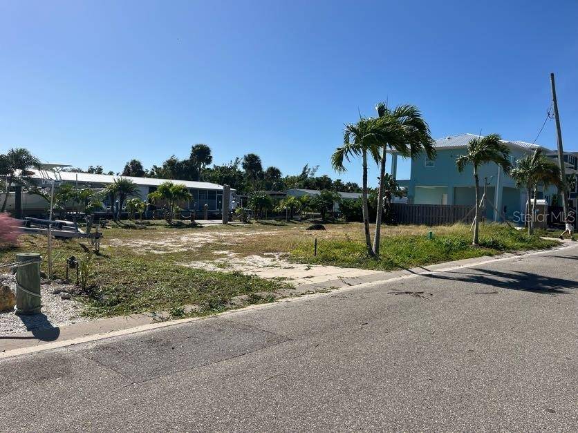 766 SAINT JUDES DR N, Longboat Key, FL 34228