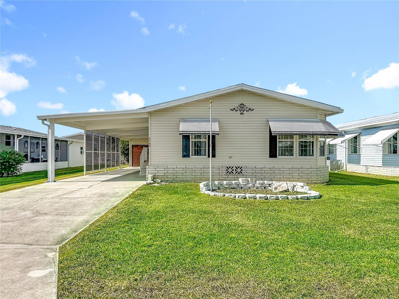 5745 PAWNEE ST, Zephyrhills, FL 33542