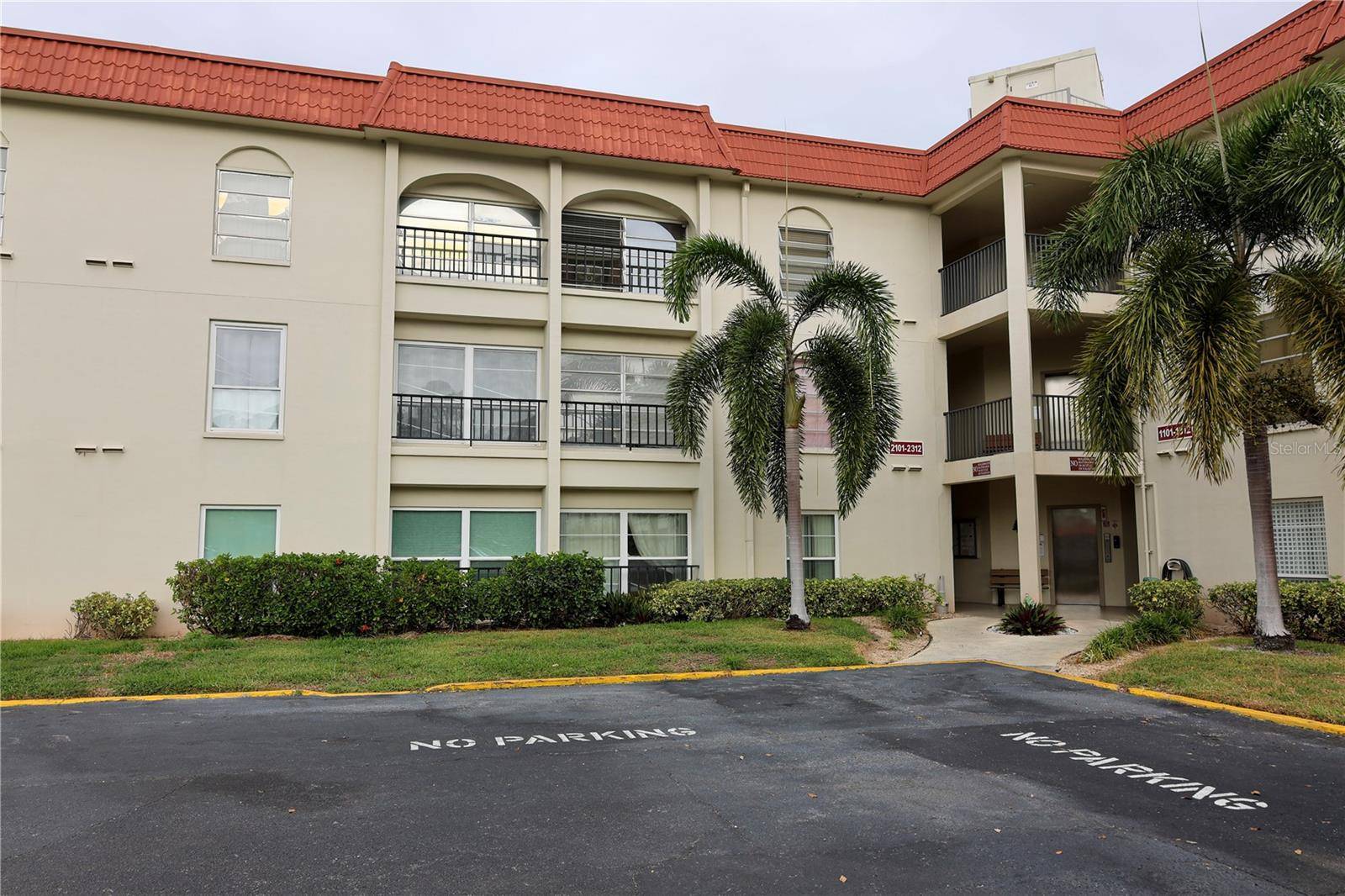 2700 BAYSHORE BLVD #2105, Dunedin, FL 34698