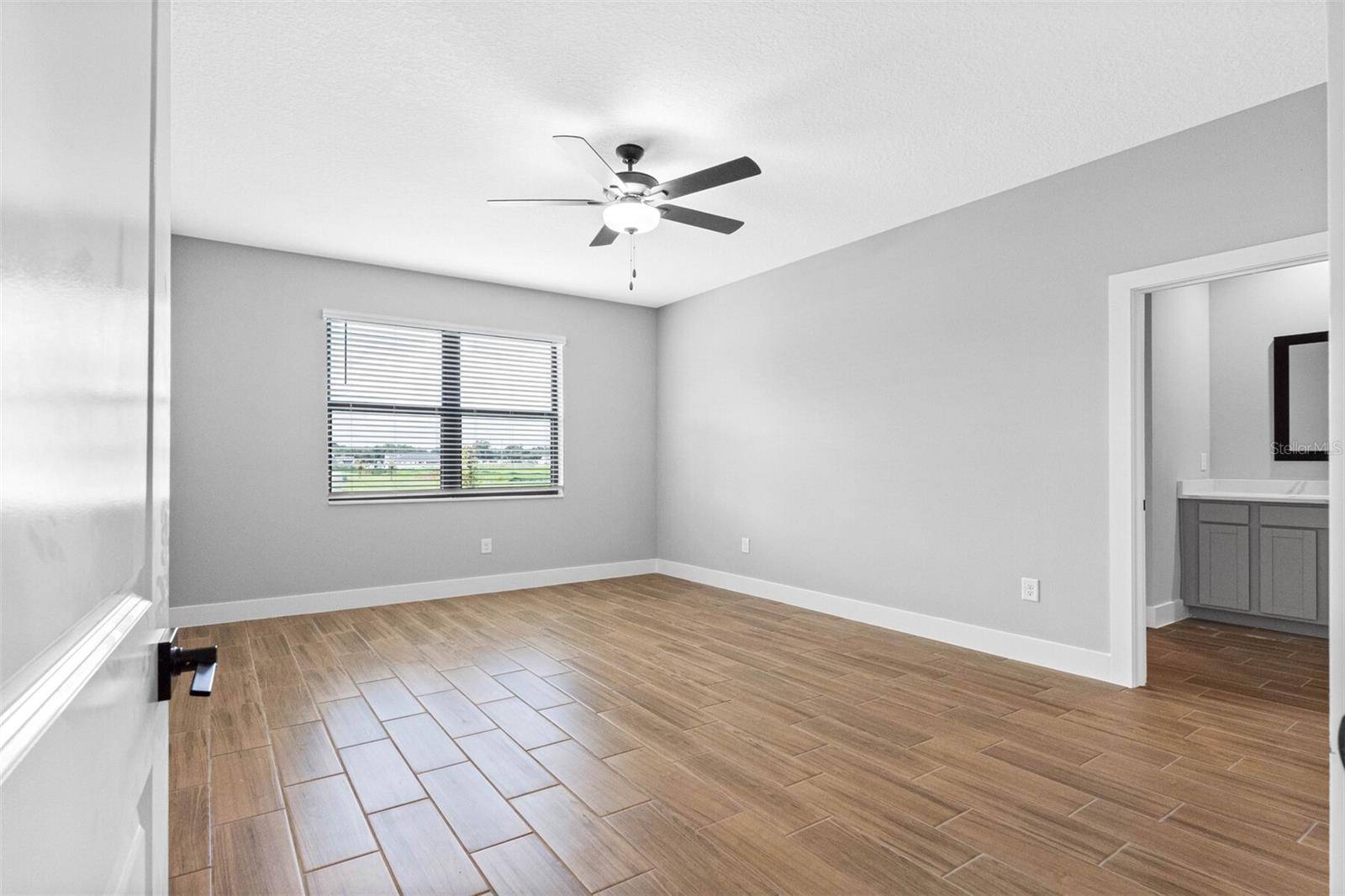 13521 WALDEN SHEFFIELD RD, Dover, FL 33527