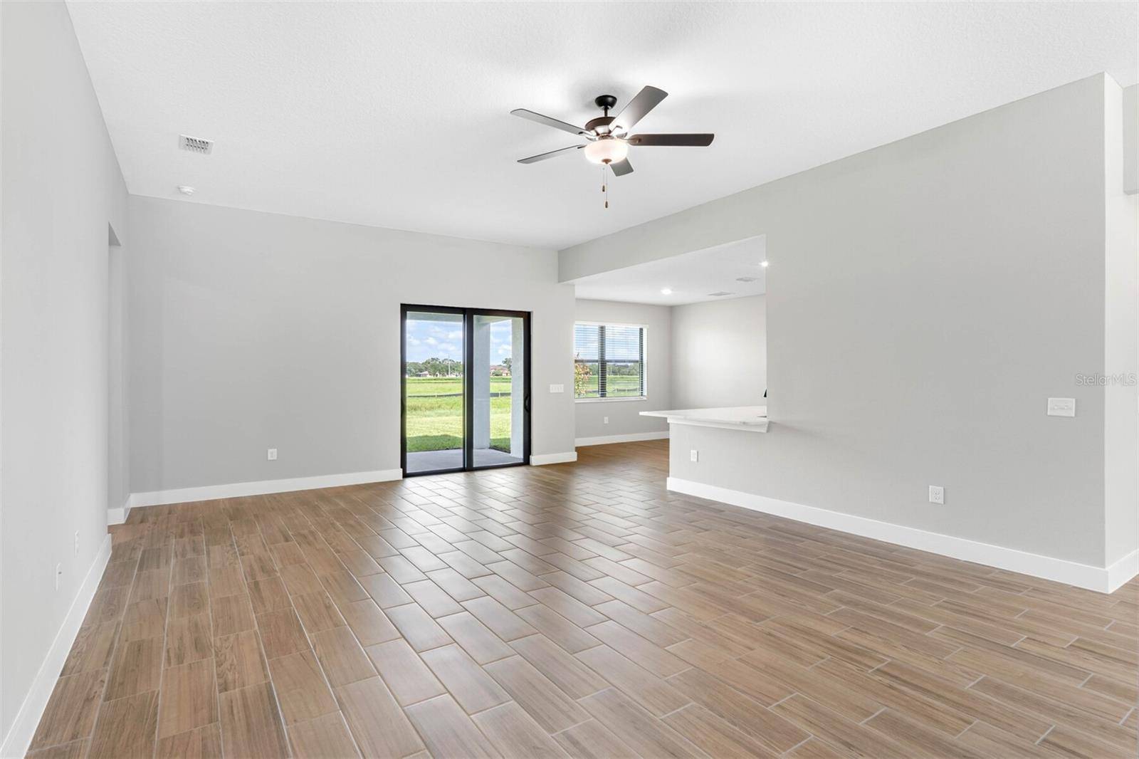 13509 WALDEN SHEFFIELD RD, Dover, FL 33527