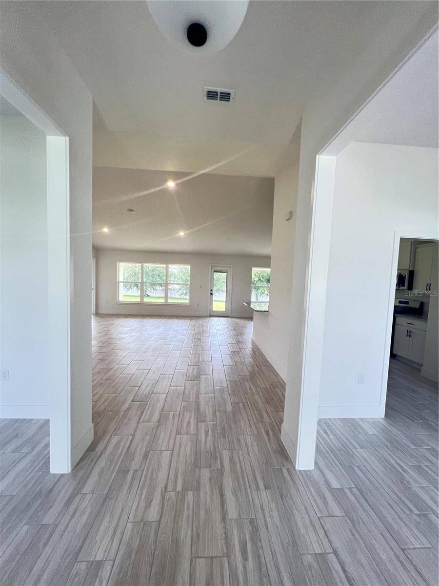 37041 HIDDEN VIEW CIRCLE, Dade City, FL 33523
