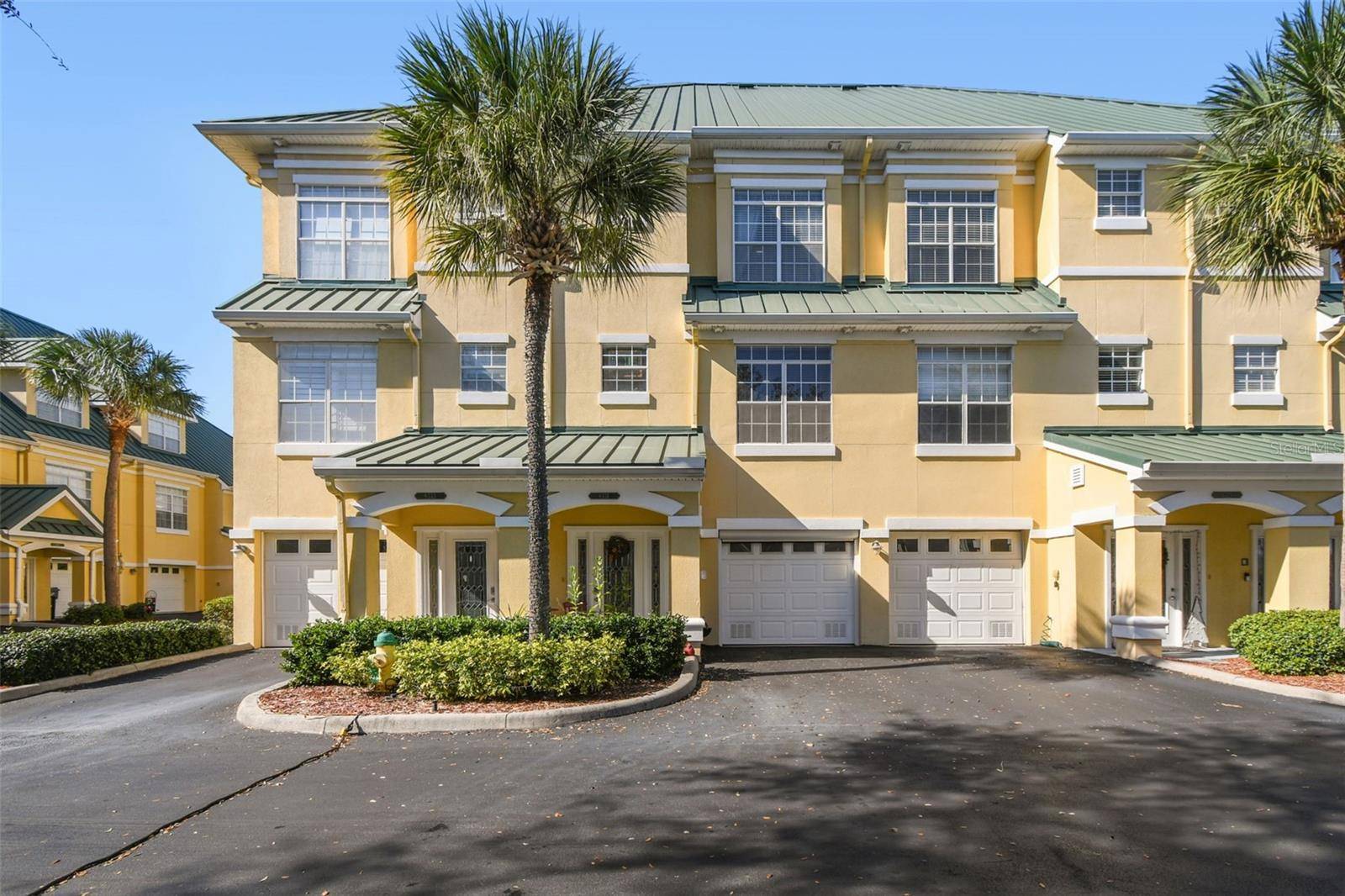 6331 SUNSET BAY CIR, Apollo Beach, FL 33572