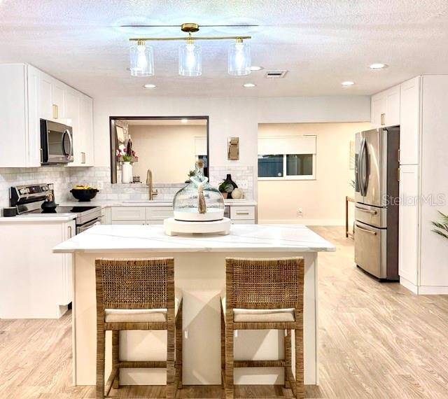 11987 106TH AVE, Seminole, FL 33778