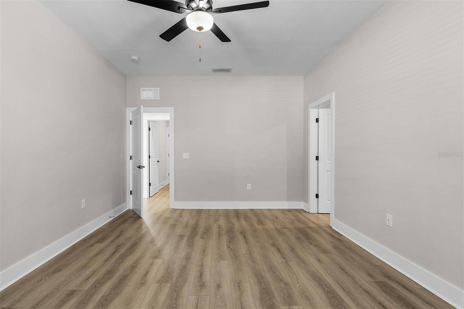 13515 WALDEN SHEFFIELD RD, Dover, FL 33527