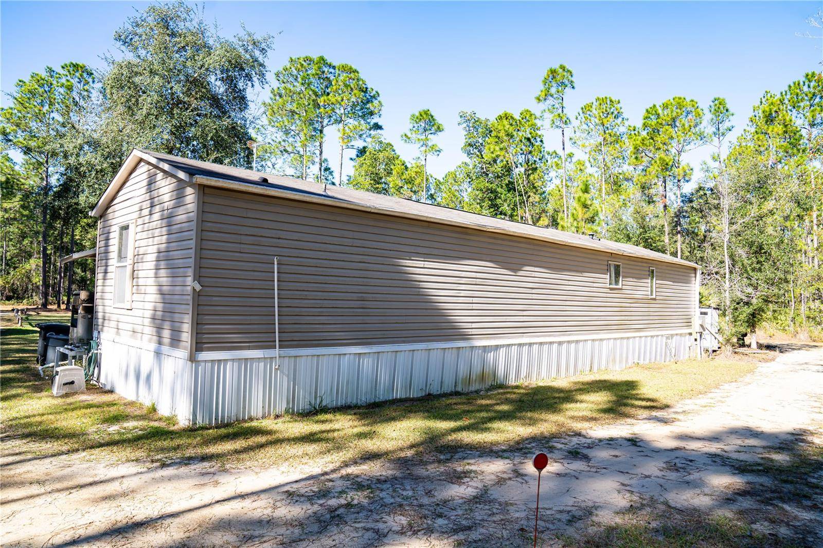 132 NUTMEG TRL, Interlachen, FL 32148