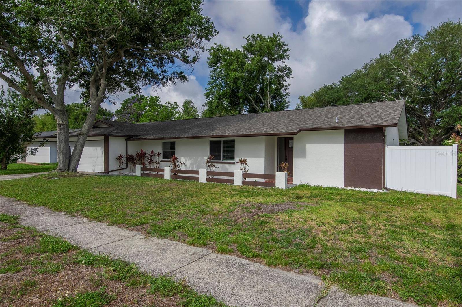 1689 MONTEREY DR, Clearwater, FL 33756