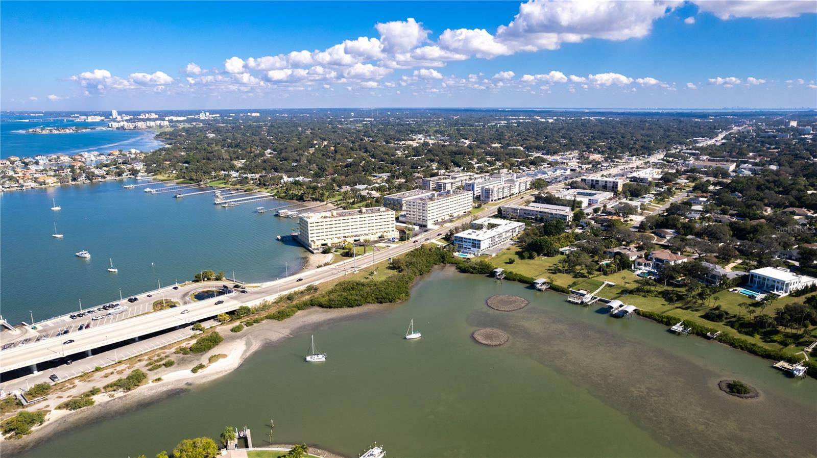 50 HARBOR VIEW LN #11, Belleair Bluffs, FL 33770