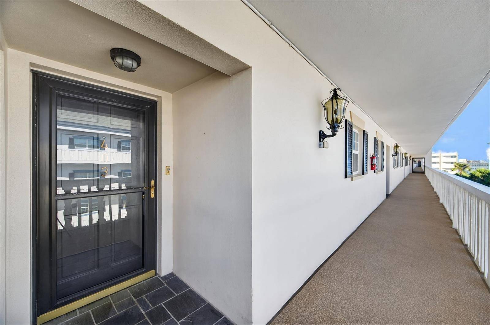 131 BLUFF VIEW DR #403, Belleair Bluffs, FL 33770